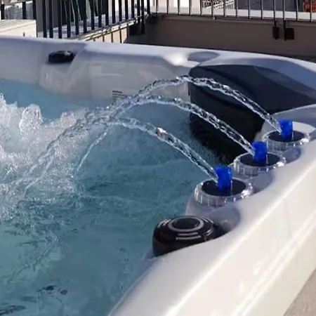 Dujic With Hot Tub *